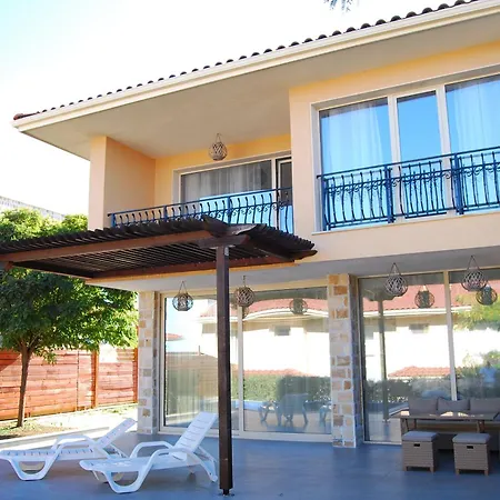 Coral Luxury וילה