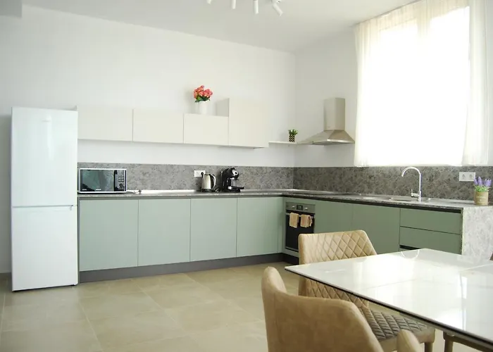 וילה Coral Luxury לוזנטס