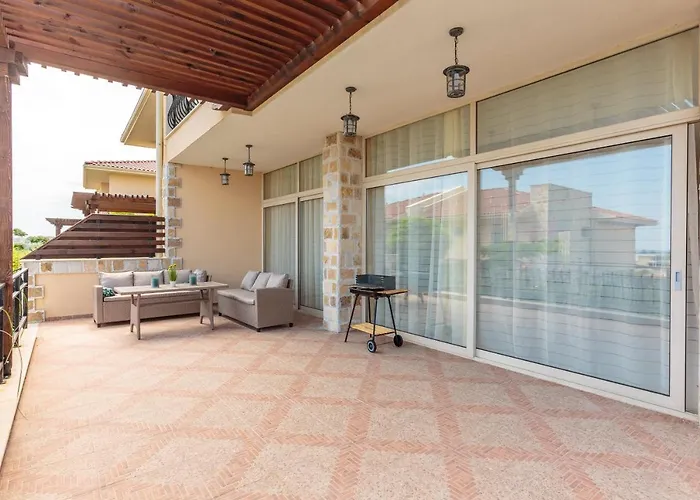 וילה Coral Luxury *