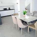 Coral Luxury Villa Lozenets