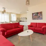 Coral Luxury Lozenets