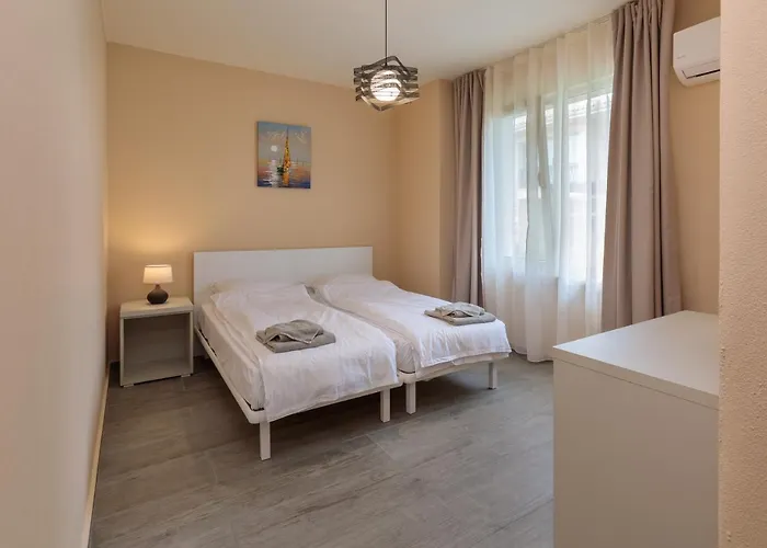 Coral Luxury Villa *