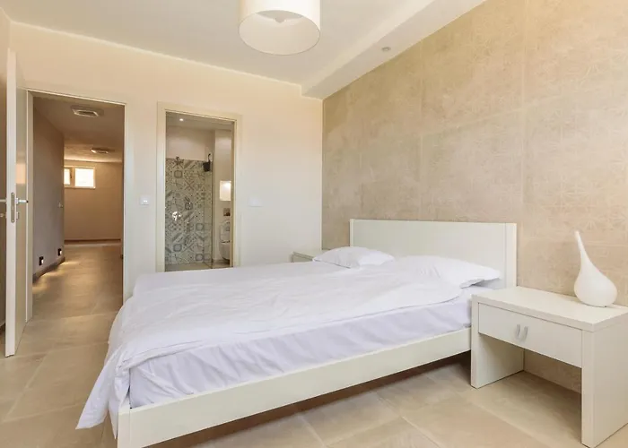 Coral Luxury Villa Lozenets